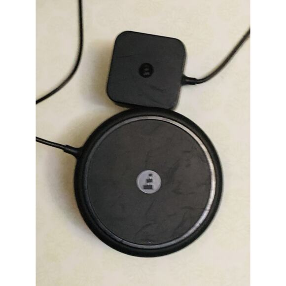Mophie Wireless Charging Pad for QI Devices 15W - Picture 2 of 4
